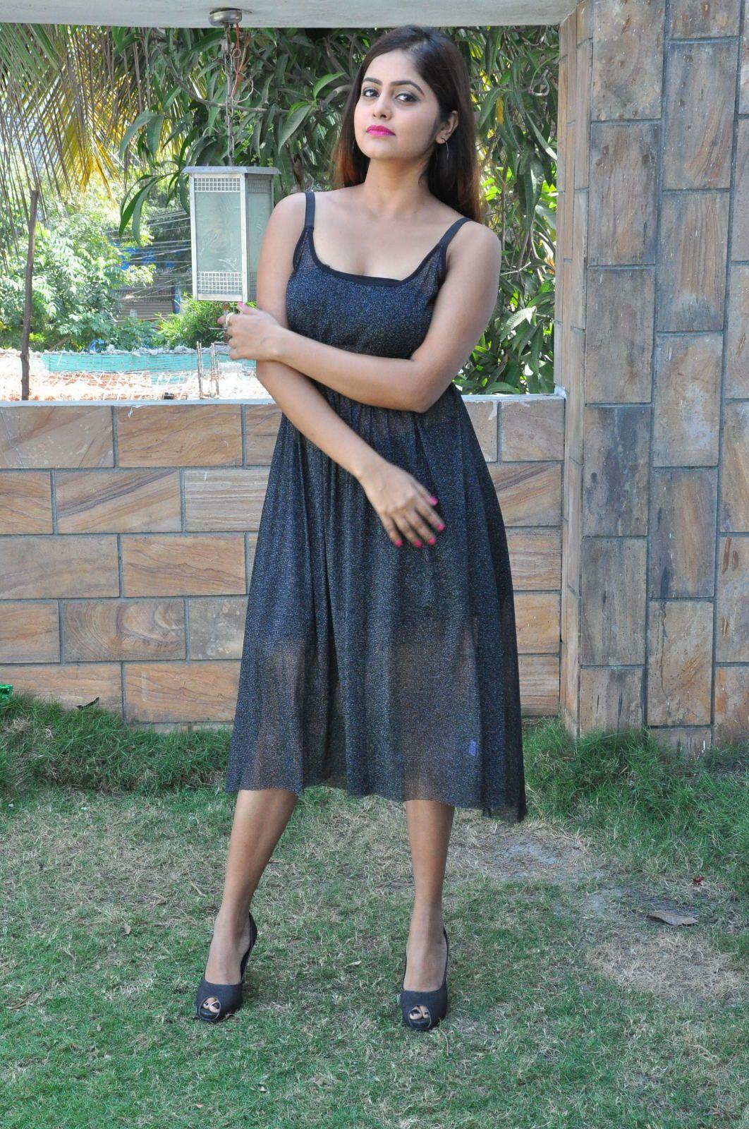 Actress Pragya Nayan Latest Hot & Spicy Photos