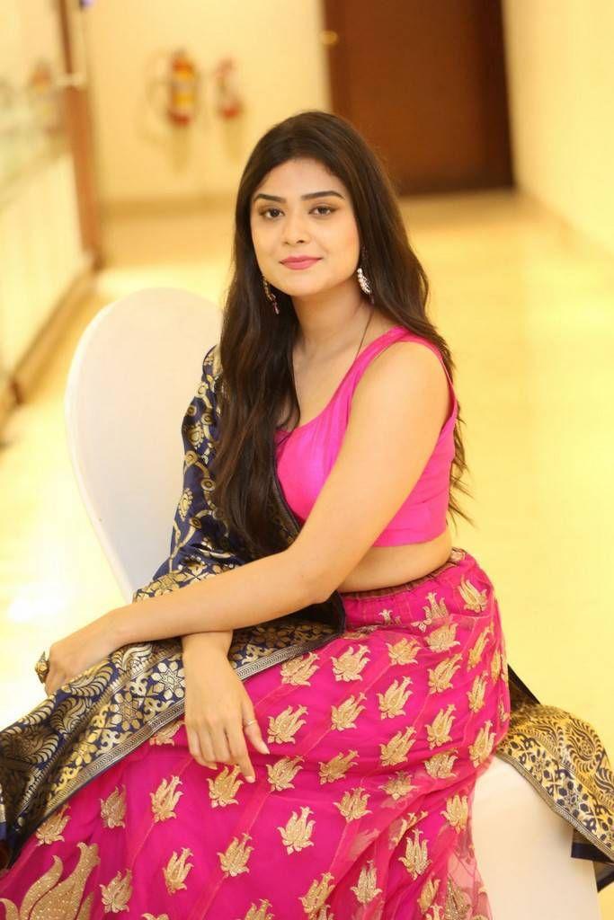 Actress Priyanka Sharma Latest Stills