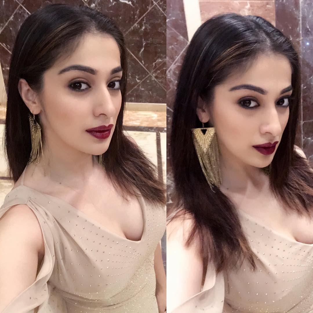 Actress Raai Laxmi Never Seen Hot Photos Collections!