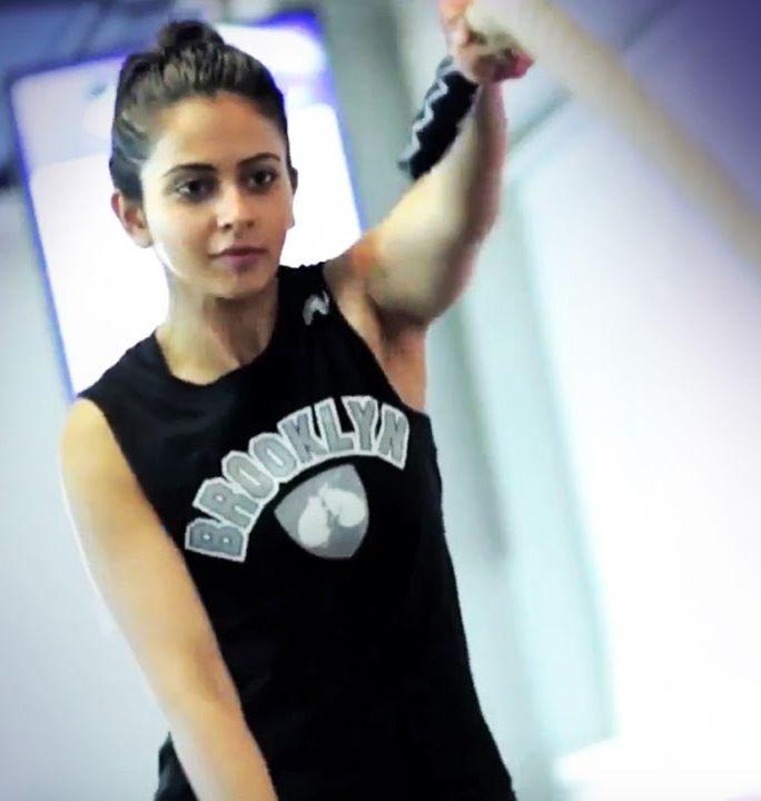 Actress Rakul Preet provoking our temptations - Spicy Photo Feature