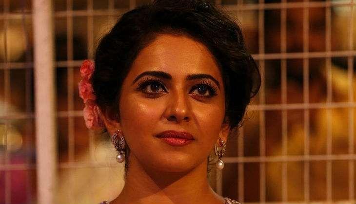 Actress Rakul Preet provoking our temptations - Spicy Photo Feature