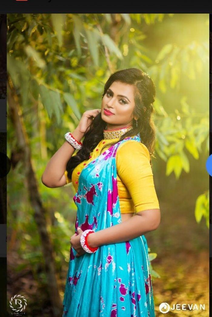 Actress Ramya Pandian Latest Photos