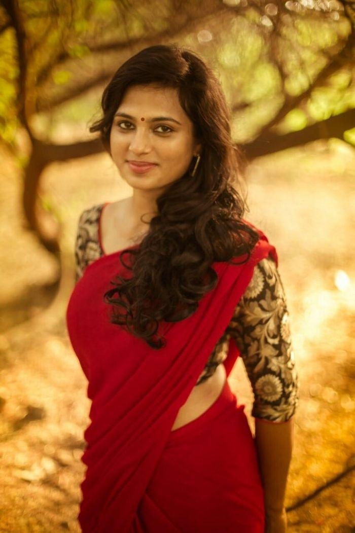Actress Ramya Pandian Latest Photos