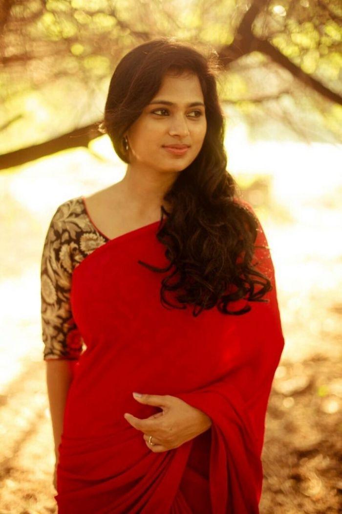 Actress Ramya Pandian Latest Photos