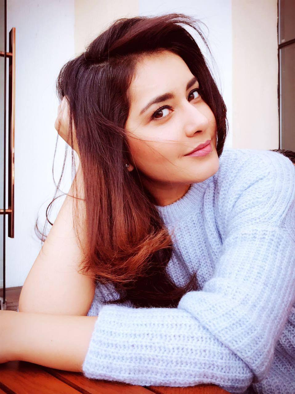 Actress Rashi Khanna Latest HD Unseen Photos