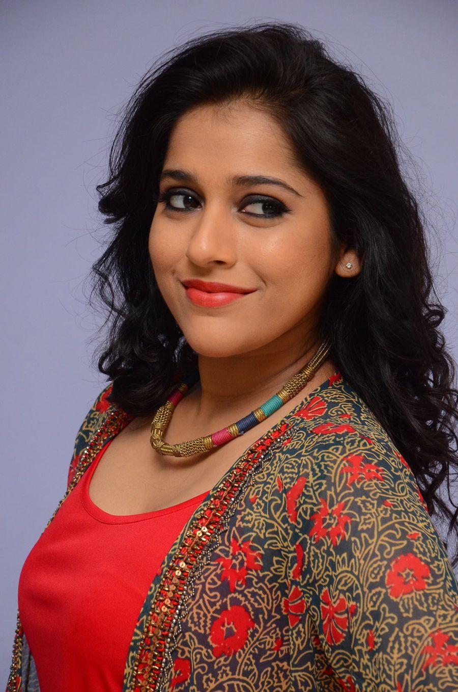 Actress Rashmi Gautam Latest Pics