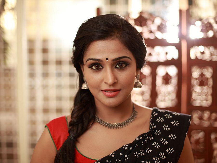 Actress Remya Nambeesan Latest Photo Stills