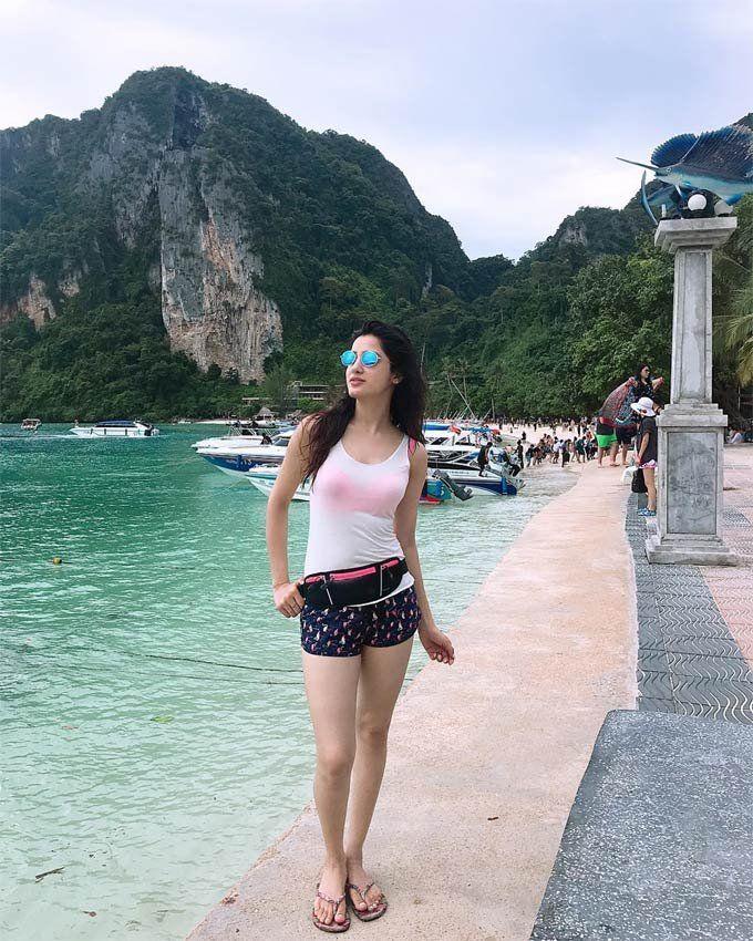 Actress Richa Panai Latest Unseen Hot Photo Stills