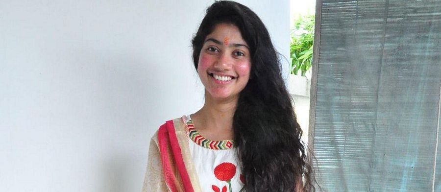 Actress Sai Pallavi Cute Pics