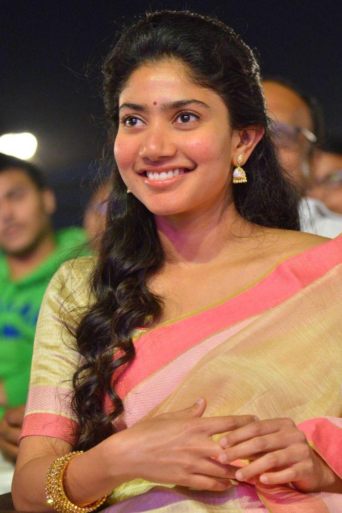 Actress Sai Pallavi Latest 2017 Photo Stills