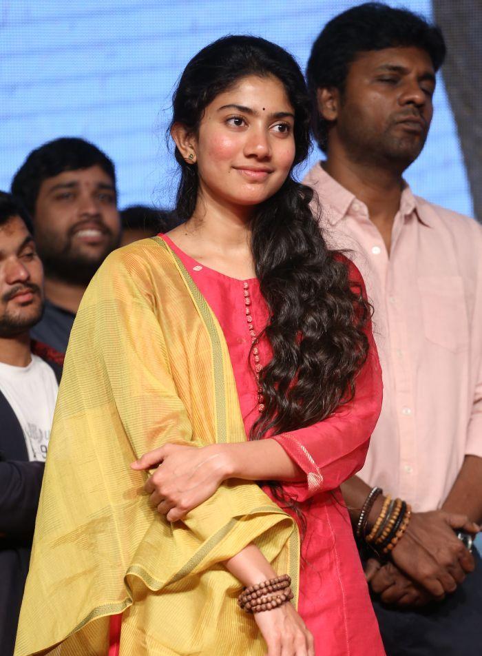 Actress Sai Pallavi Stills At Fidaa Sambaralu