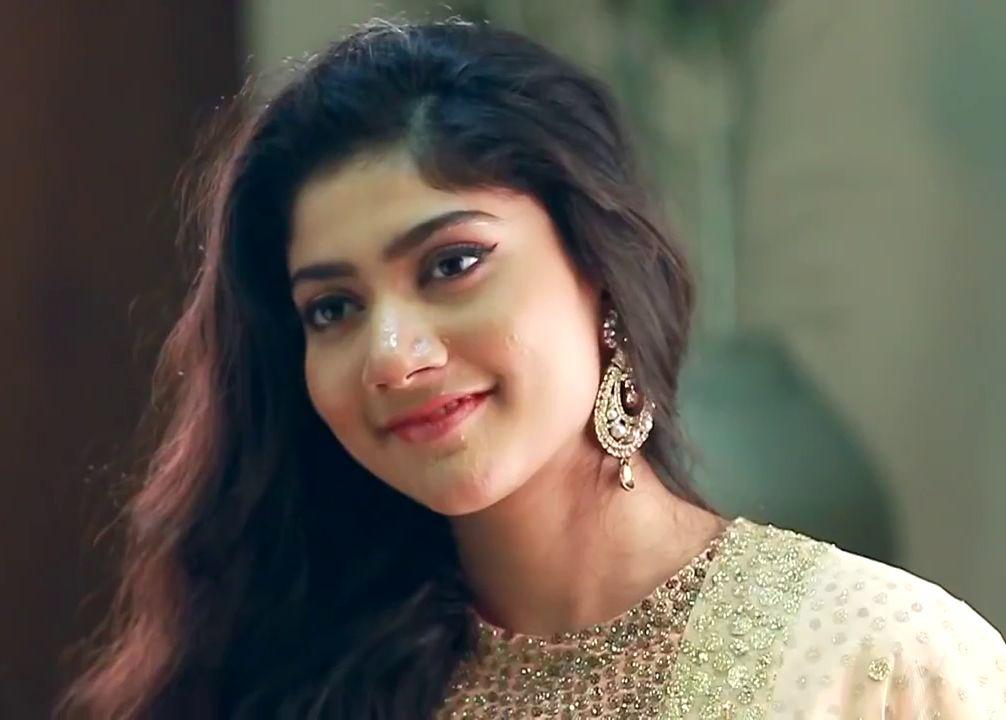 Actress Sai Pallavi Unseen Cute HD Viral Photoshoot