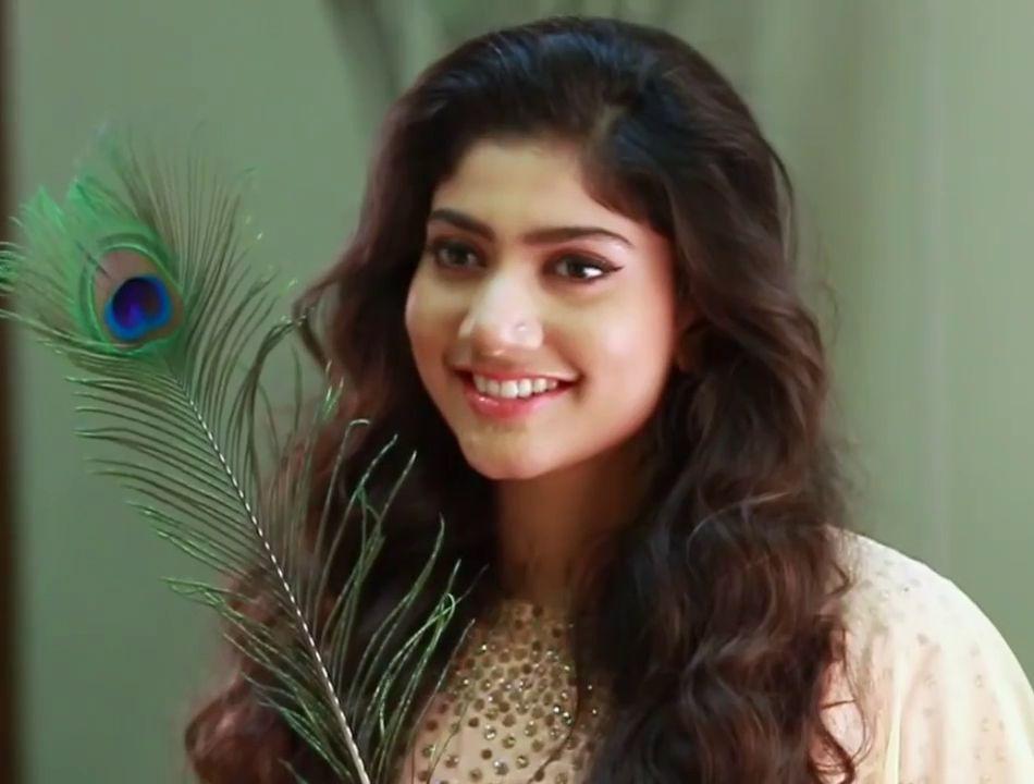 Actress Sai Pallavi Unseen Cute HD Viral Photoshoot