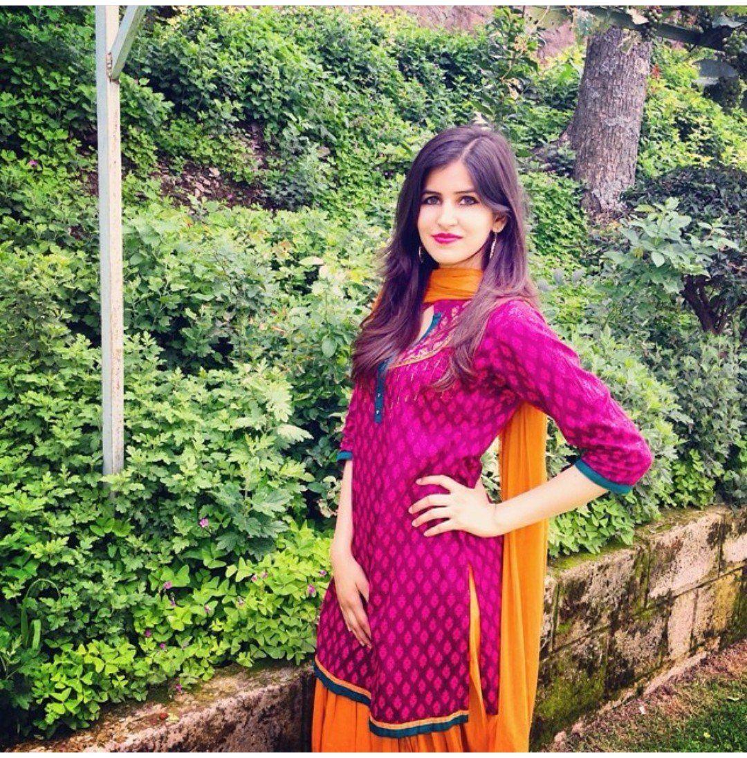 Actress Sakshi Malik Latest Unseen hot Photo Stills