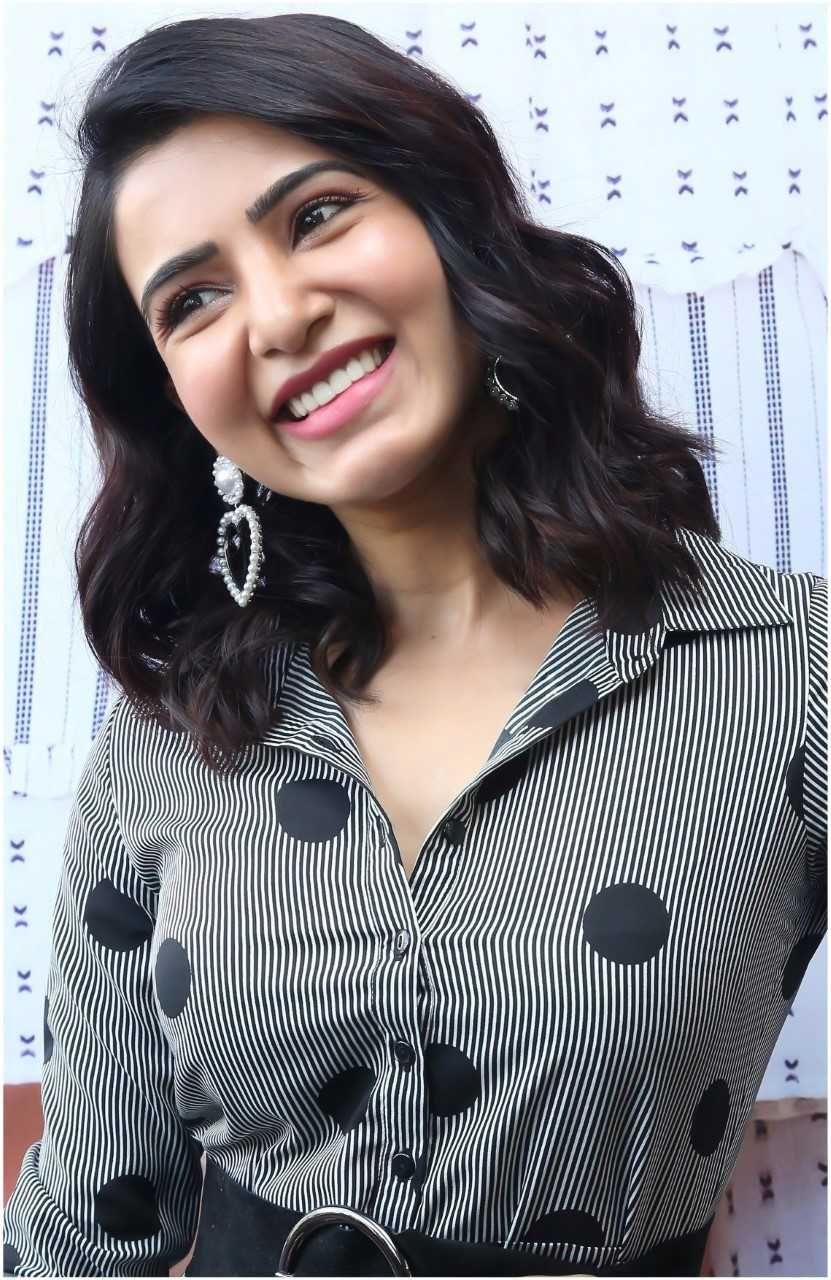 Actress Samantha Akkineni Latest Wallpapers