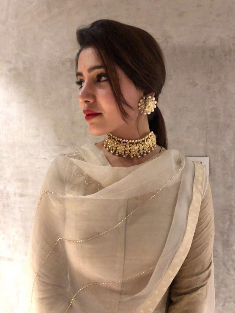 Actress Samantha Latest Photo Stills 2017