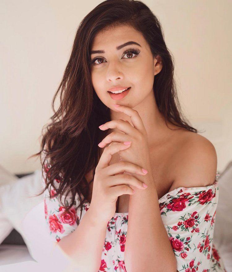 Actress Sameea Bangera Latest Photoshoot Stills