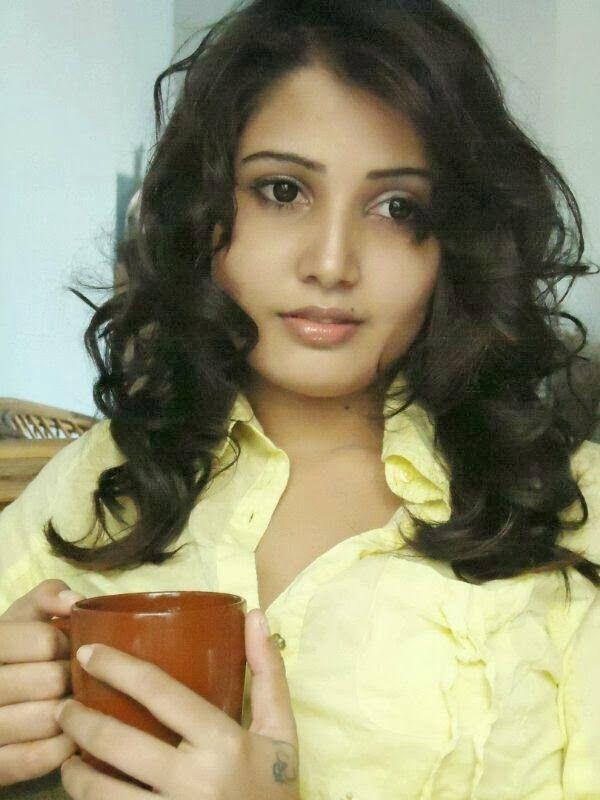 Actress Sandra Amy Unseen Photos