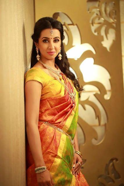 Actress Sanjjanaa in saree Latest Photoshoot