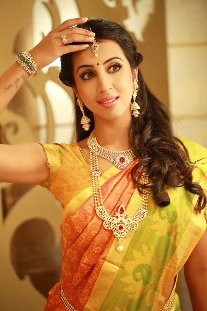 Actress Sanjjanaa in saree Latest Photoshoot