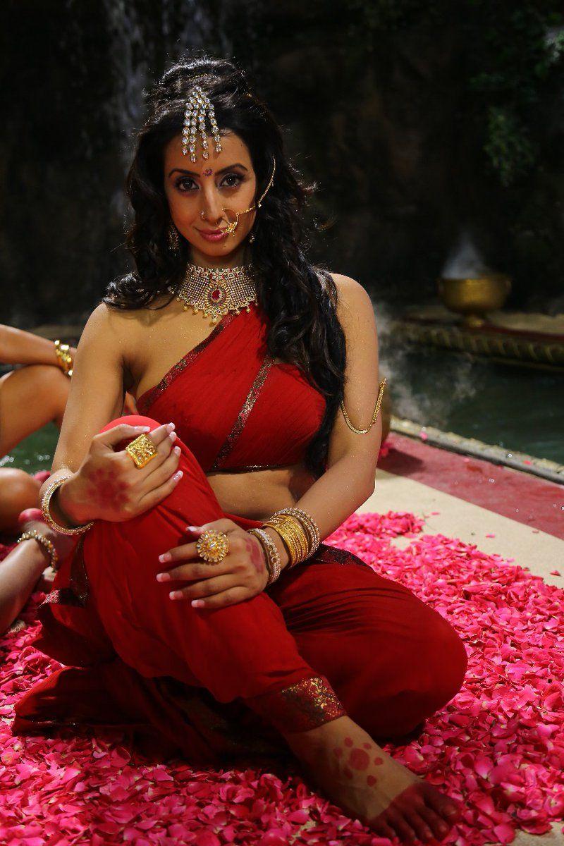Actress Sanjjanaa shines in her latest Unseen Photoshoot Stills