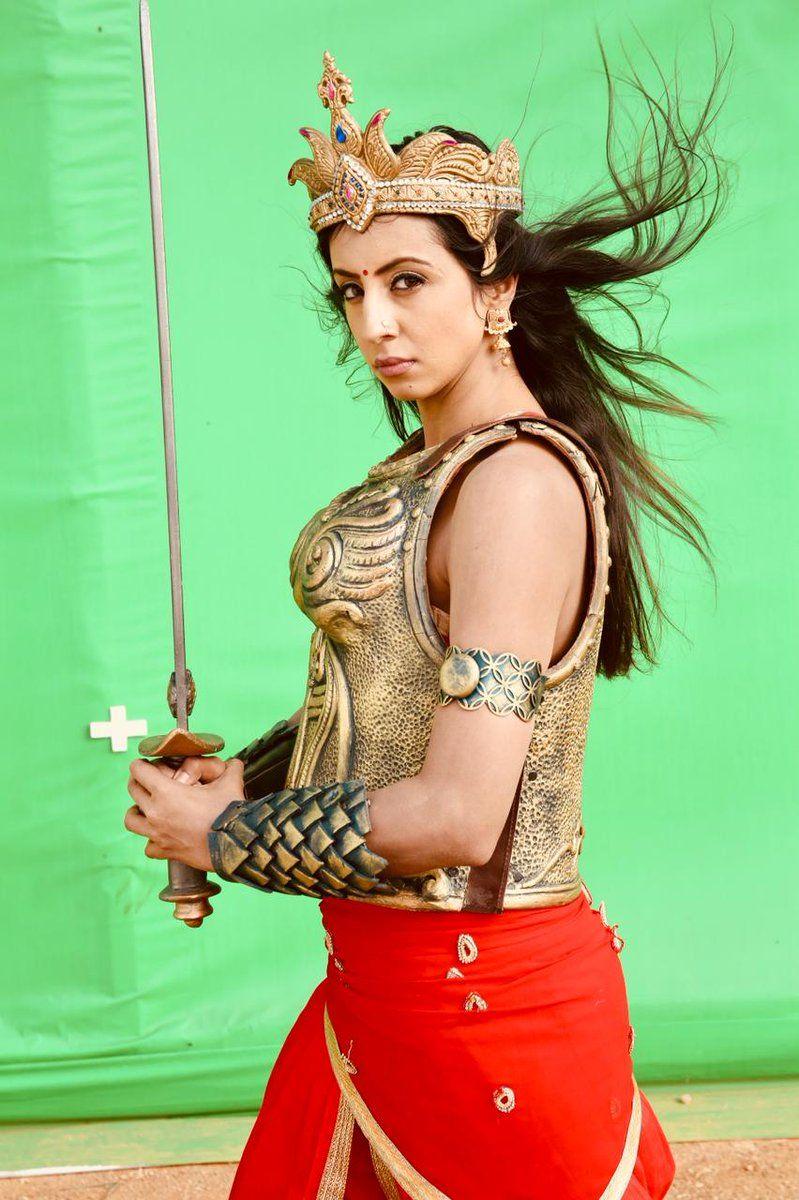 Actress Sanjjanaa shines in her latest Unseen Photoshoot Stills