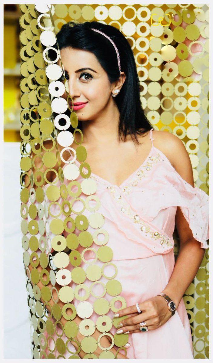 Actress Sanjjanaa shines in her latest Unseen Photoshoot Stills