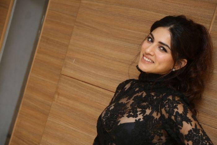 Actress Sapna Pabbi Latest Gallery