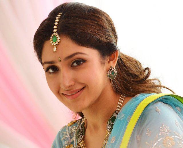 Actress Sayesha Saigal Latest Photos