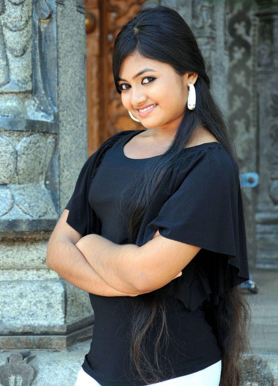 Actress Shaalin Zoya Latest Stills