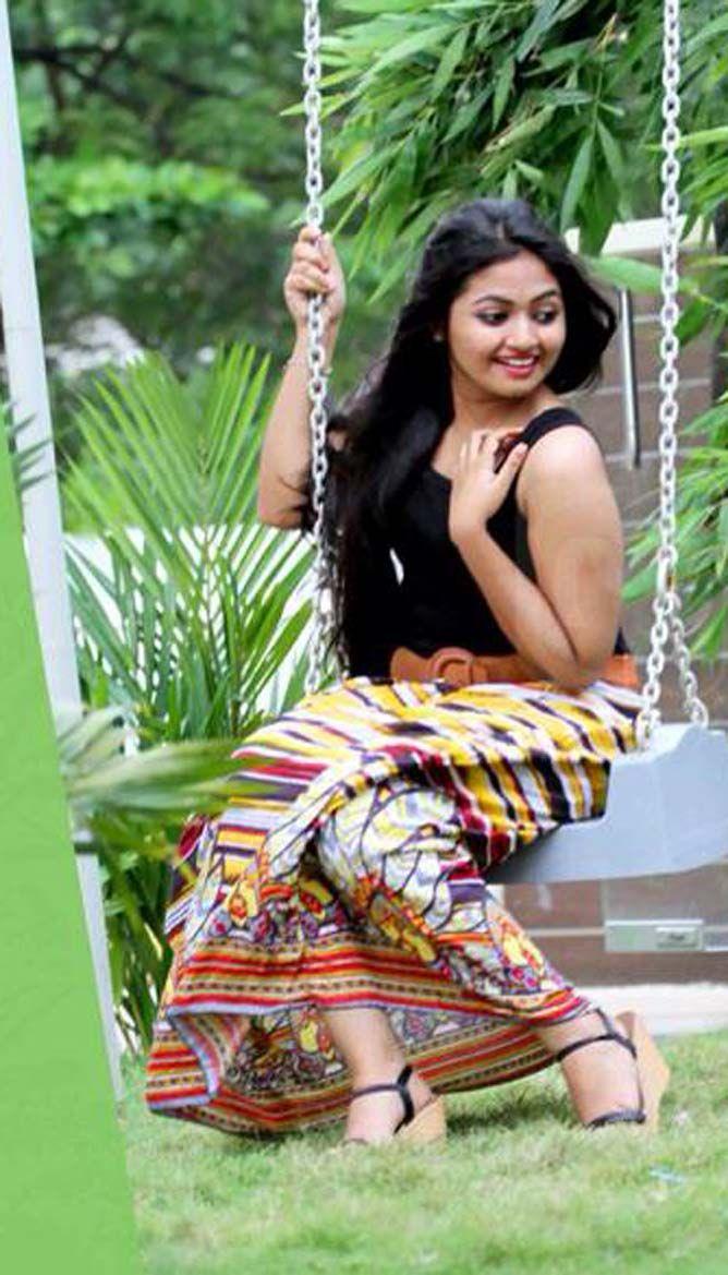 Actress Shaalin Zoya Latest Stills