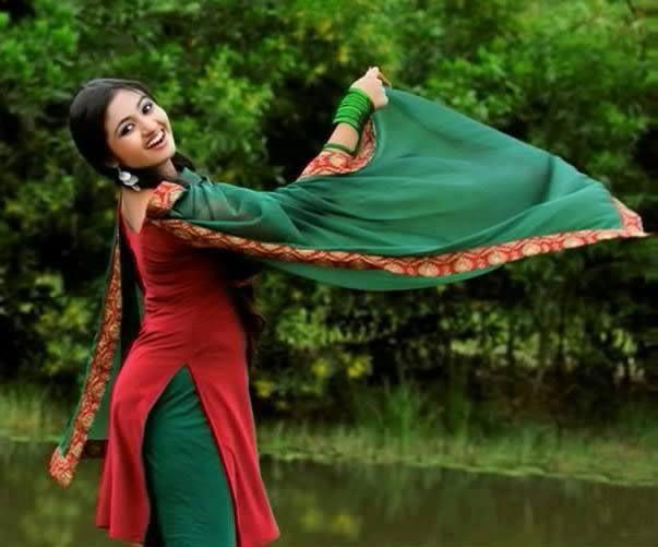 Actress Shaalin Zoya Latest Stills