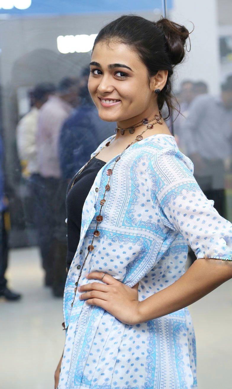 Actress Shalini Pandey Latest 2017 Photo Stills