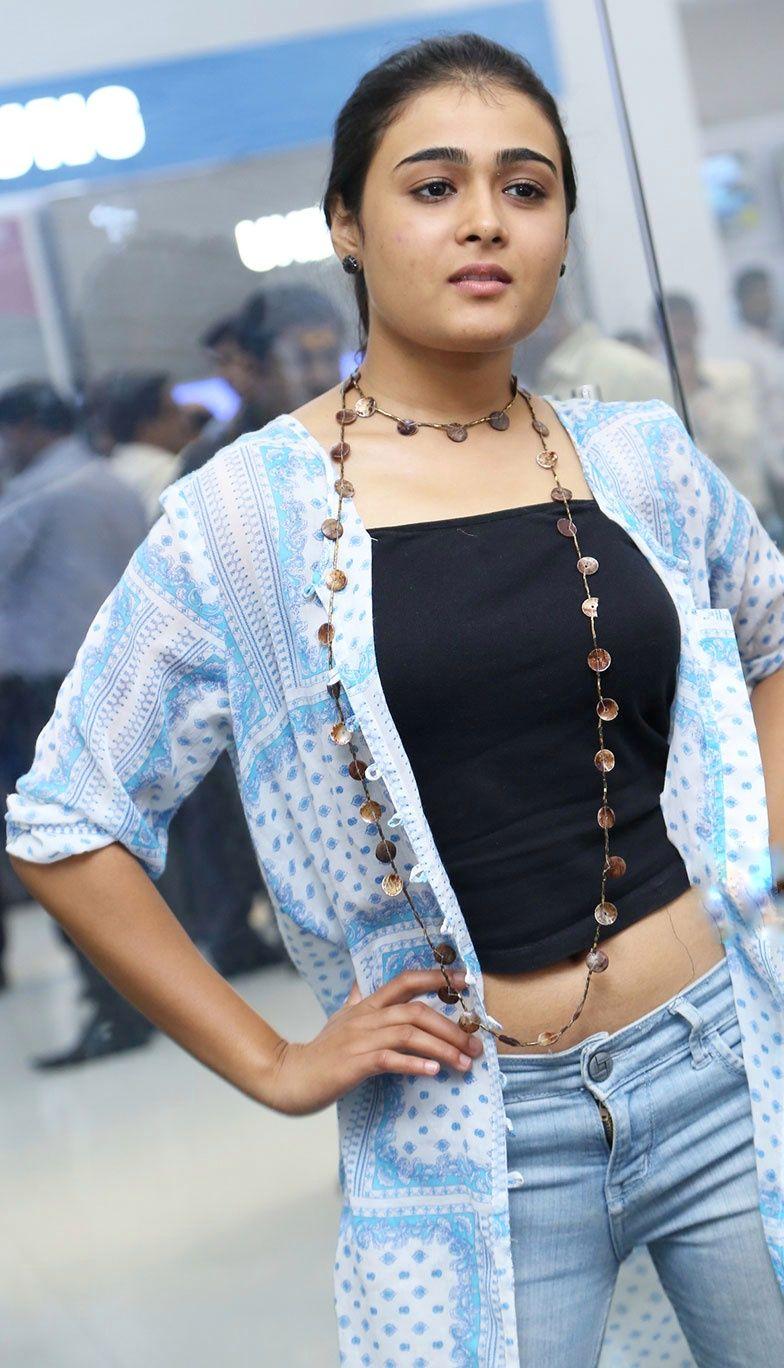 Actress Shalini Pandey Latest 2017 Photo Stills