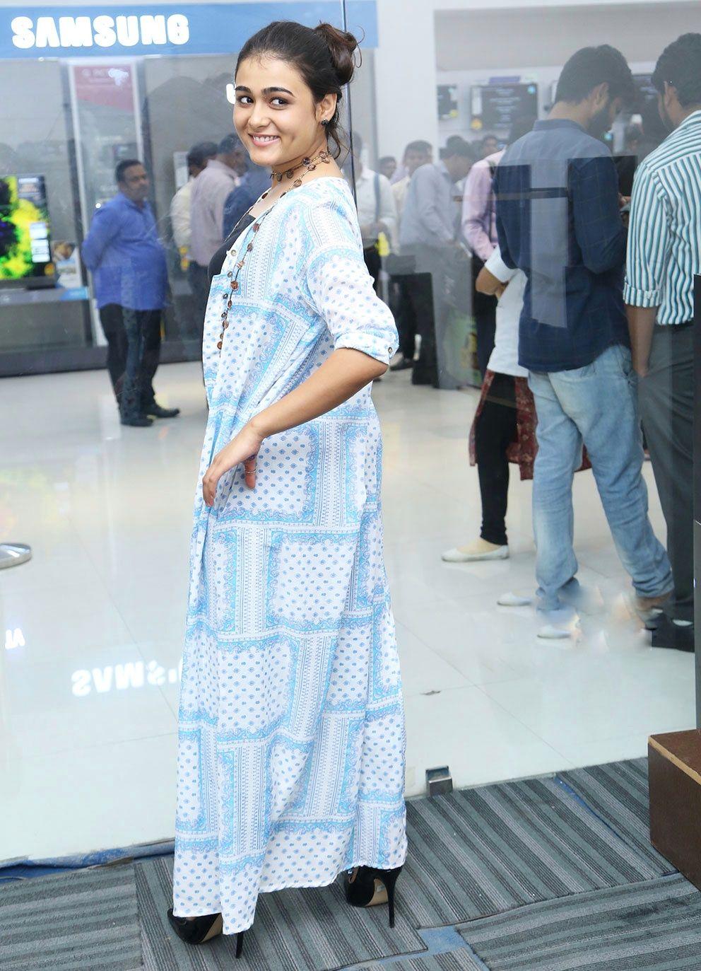 Actress Shalini Pandey Latest 2017 Photo Stills