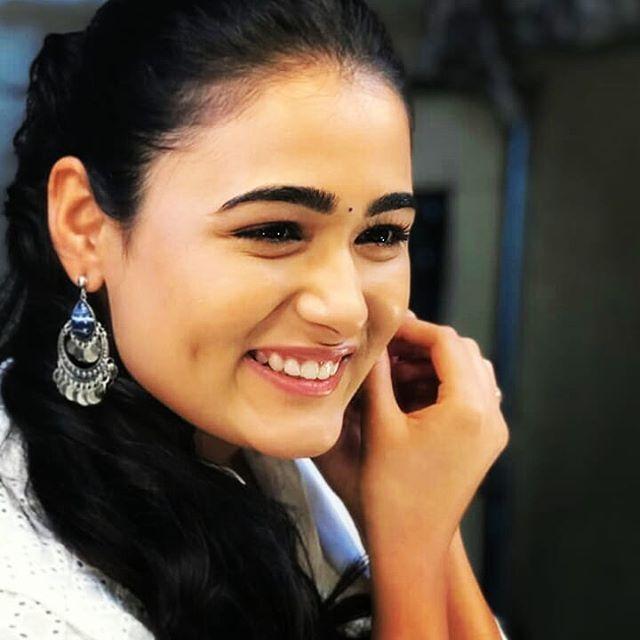 Actress Shalini Pandey Mind Blowing Photos