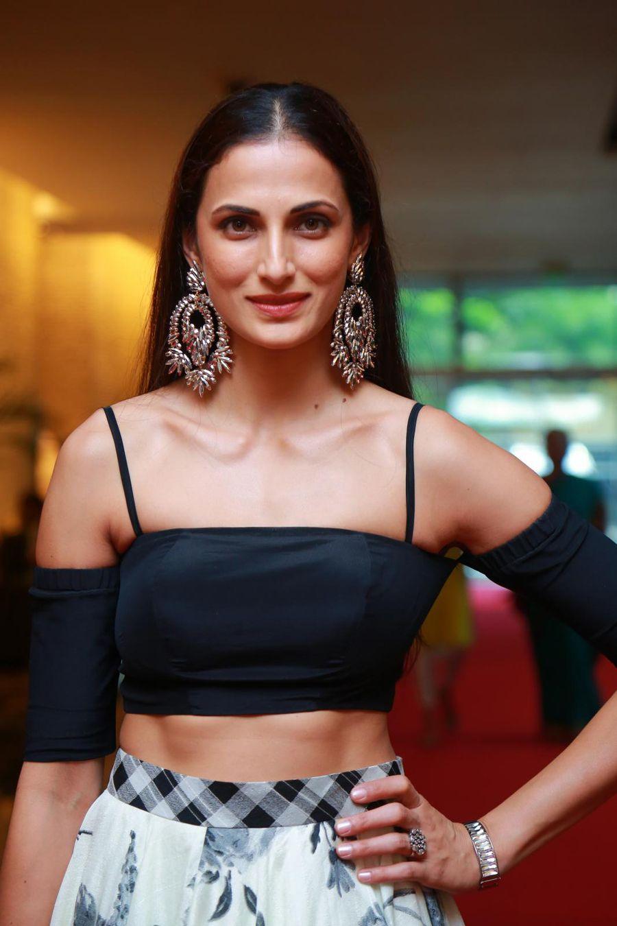 Actress Shilpa Reddy Latest Stills