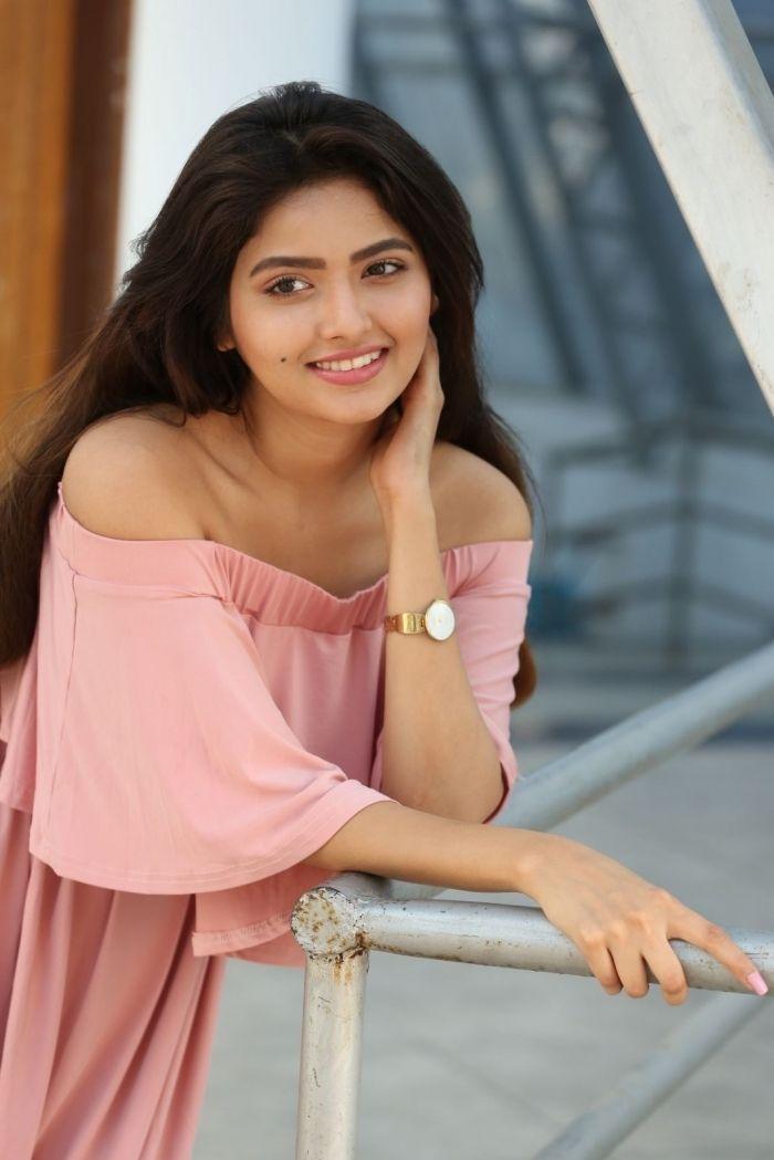 Actress Shirin Kanchwala Latest Photos