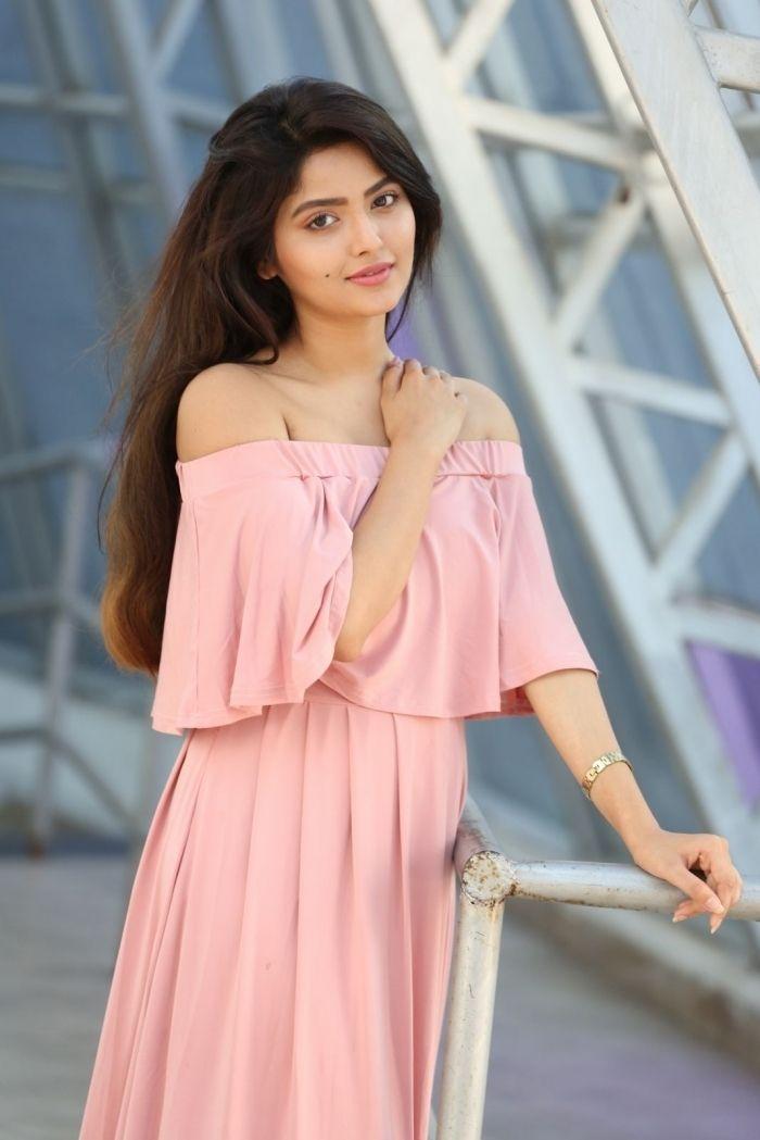 Actress Shirin Kanchwala Latest Photos