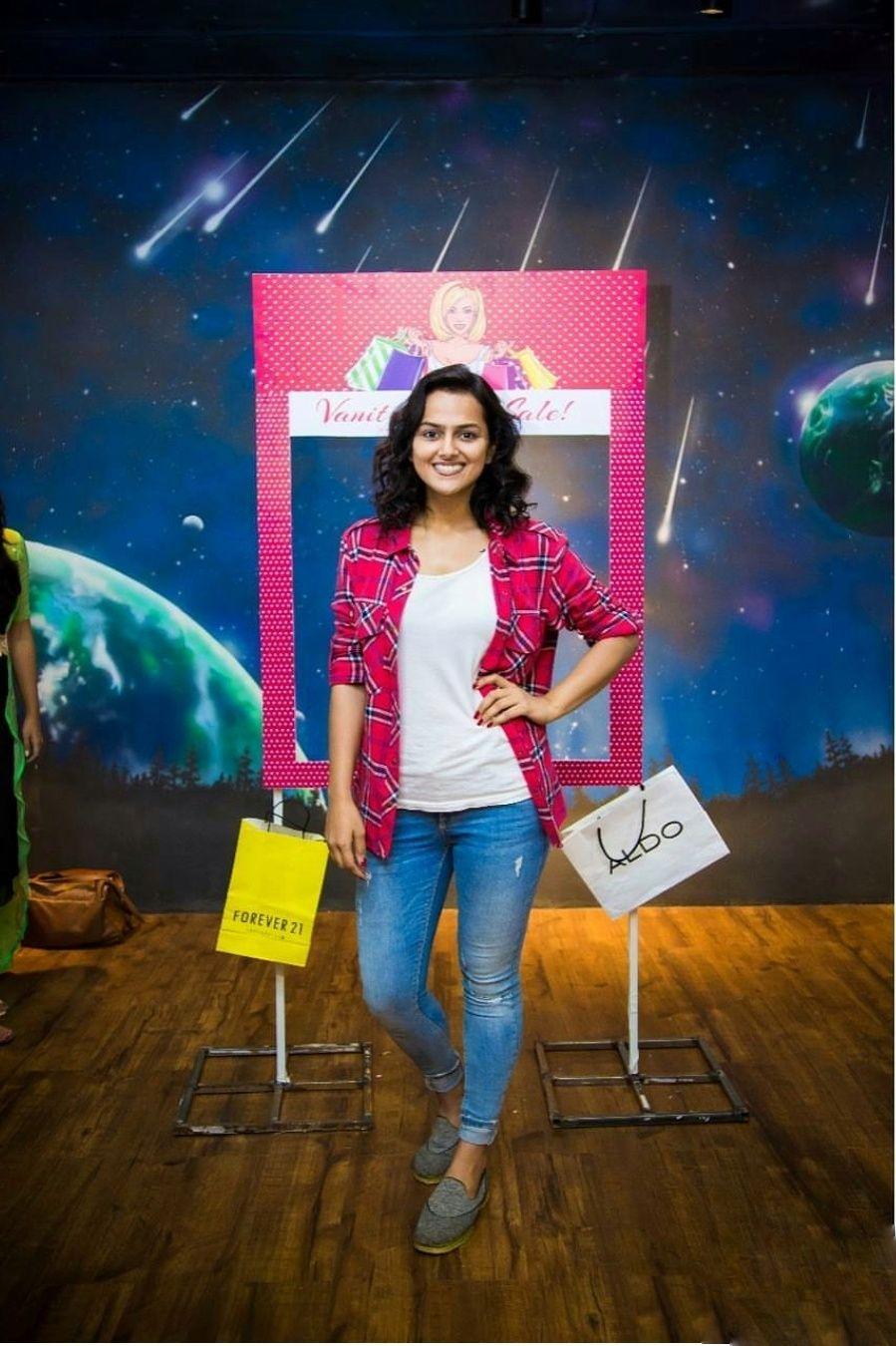 Actress Shraddha Srinath Unseen Photos