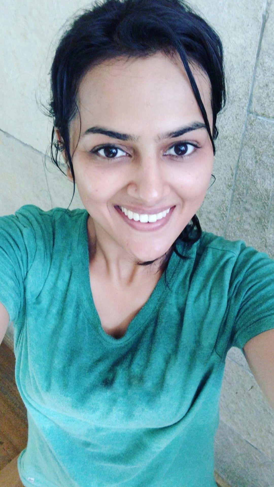 Actress Shraddha Srinath Unseen Photos