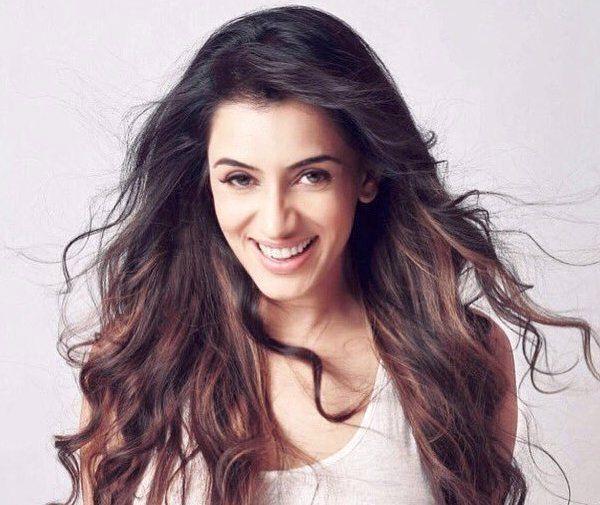 Actress Smriti Khanna Latest Cute Images