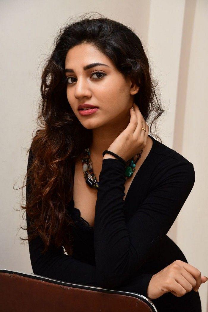 Actress Sonakshi Singh Latest Hot Photo Stills