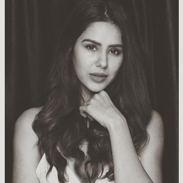 Actress Sonam Bajwa Never Seen Photoshoot Collections!