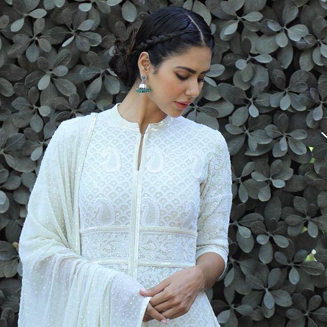 Actress Sonam Bajwa Never Seen Photoshoot Collections!