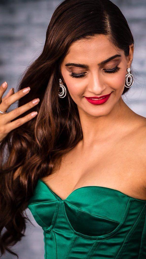Actress Sonam Kapoor Latest 2018 Photo Stills