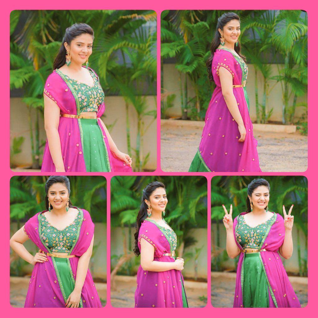 Actress Sree Mukhi Beautiful New Photos