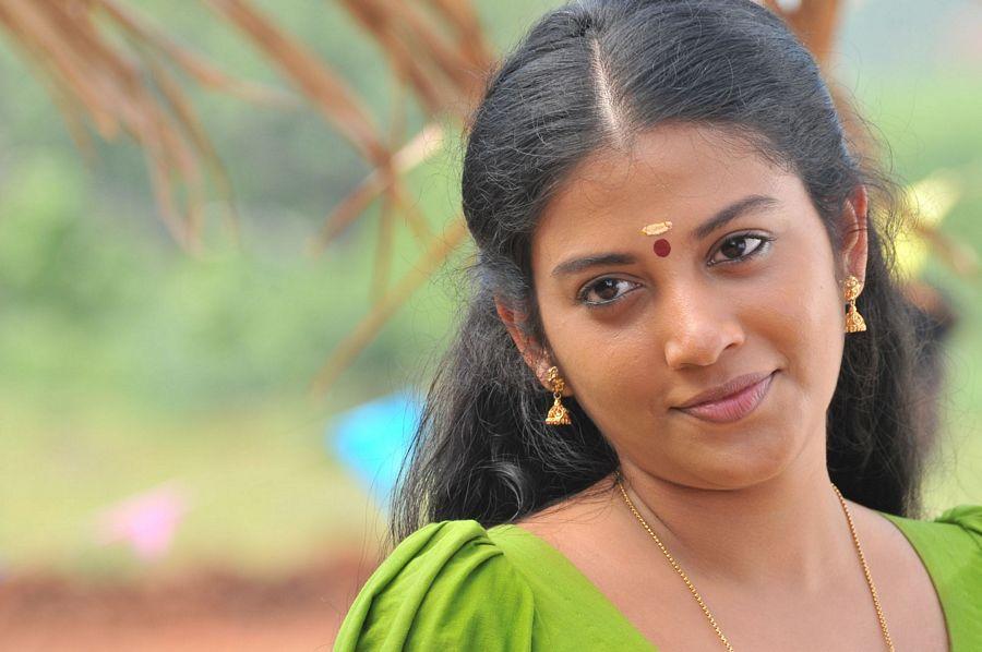 Actress Sshivada Nair Photo Gallery