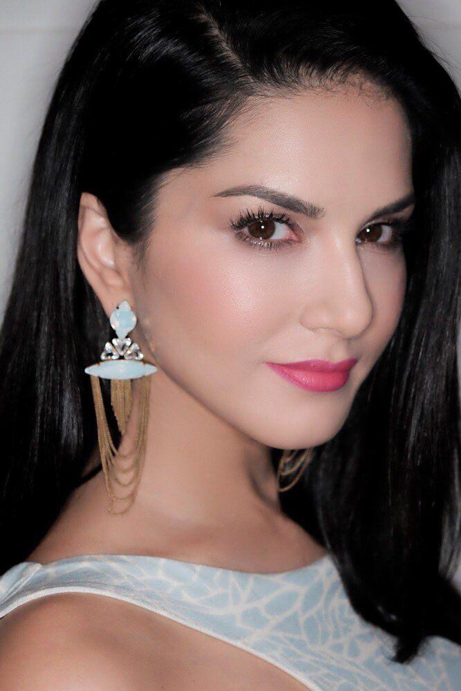Actress Sunny Leone Latest 2017 Photos