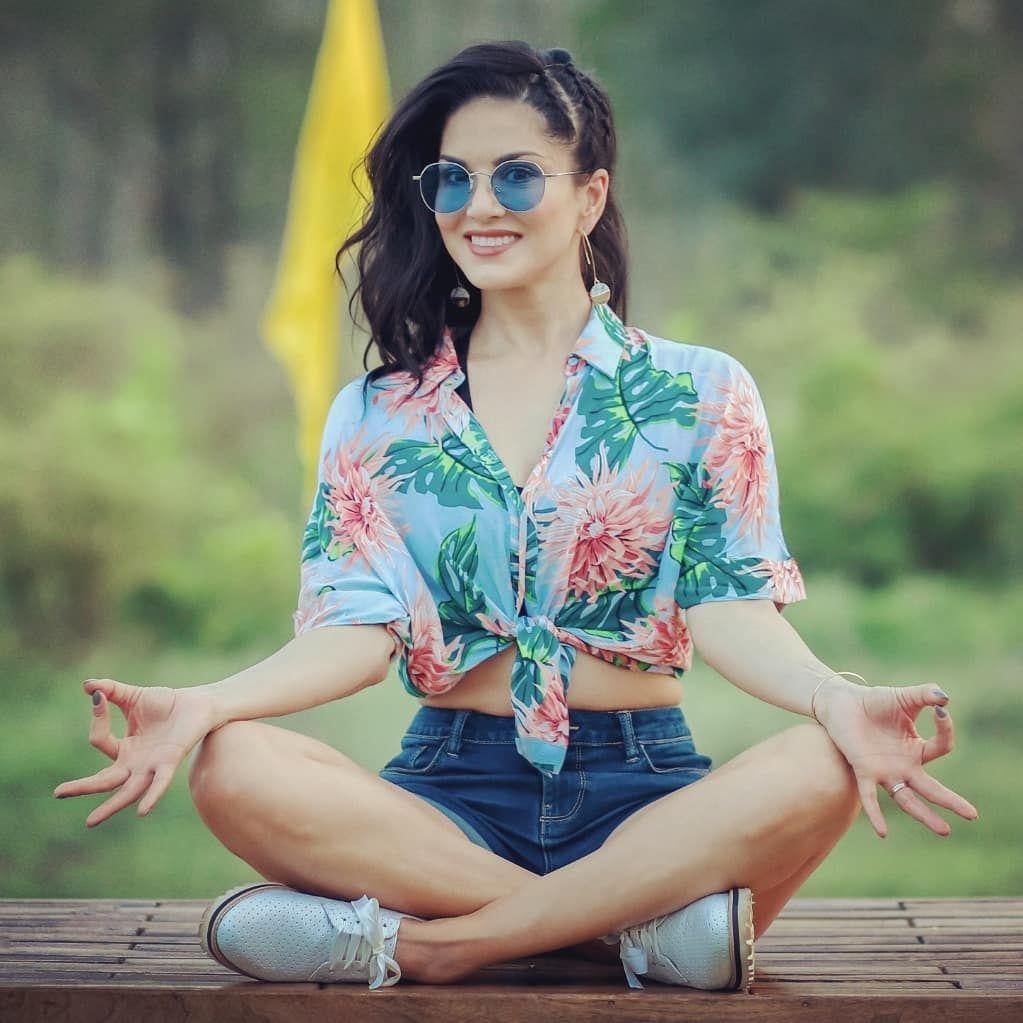Actress Sunny Leone Latest Hot Photoshoot Stills 2018